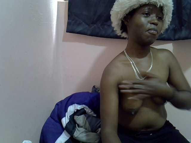 Drippyfey live cam on BongaCams