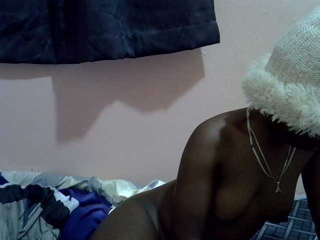 Drippyfey live cam on BongaCams
