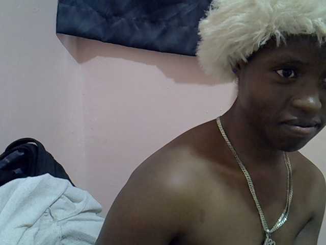 Drippyfey live cam on BongaCams