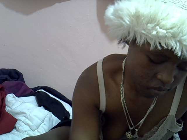 Drippyfey live cam on BongaCams