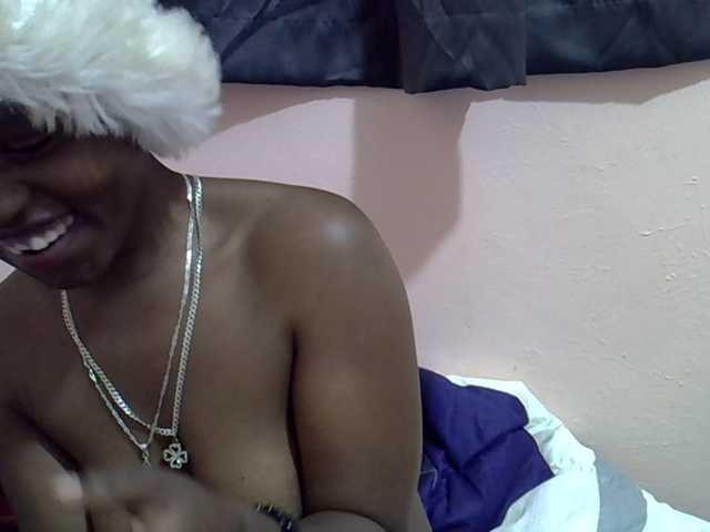 Drippyfey live cam on BongaCams