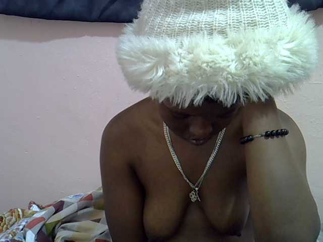 Drippyfey, live now on BongaCams