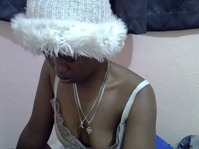 Drippyfey live cam on BongaCams