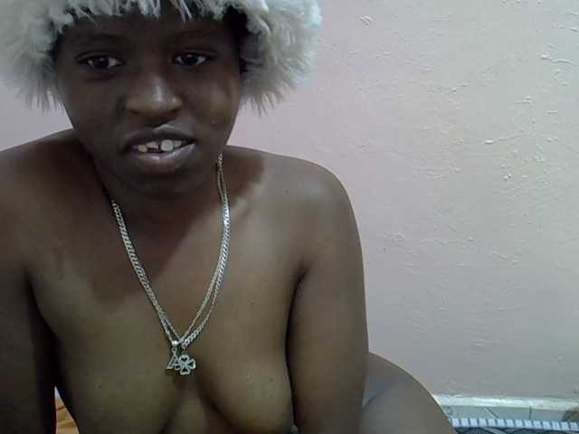 Drippyfey live cam on BongaCams