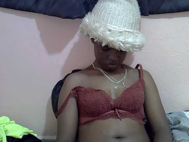 Drippyfey live cam on BongaCams