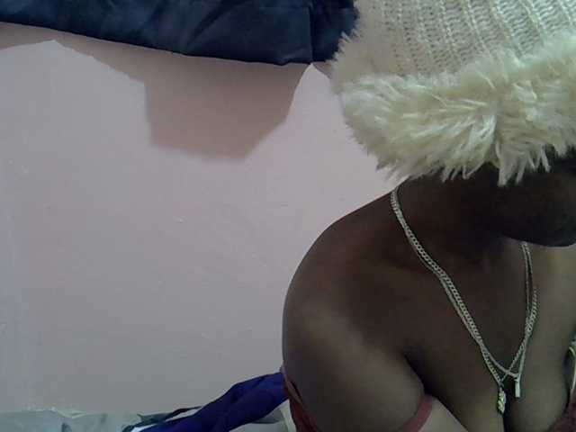 Drippyfey live cam on BongaCams