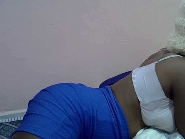 Drippyfey live cam on BongaCams