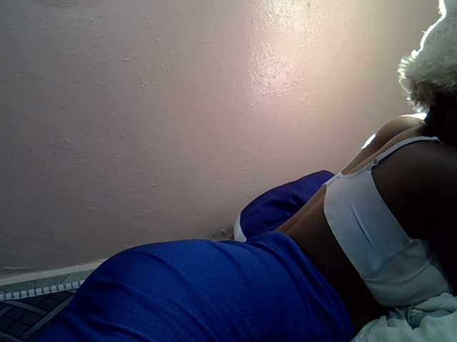 Drippyfey live cam on BongaCams