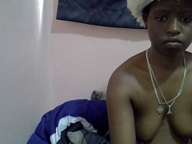 Drippyfey live cam preview