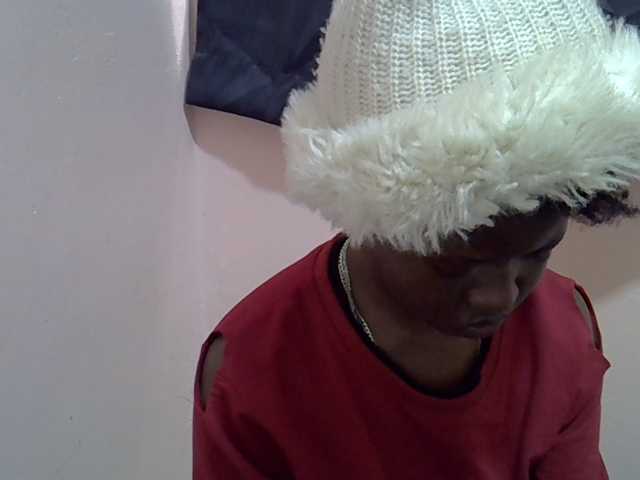 Drippyfey, live now on BongaCams