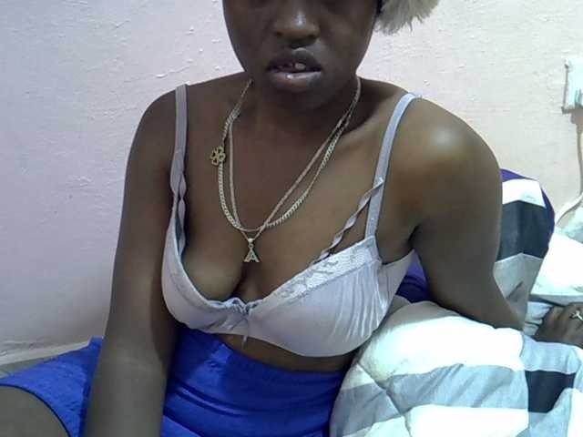 Drippyfey live cam on BongaCams