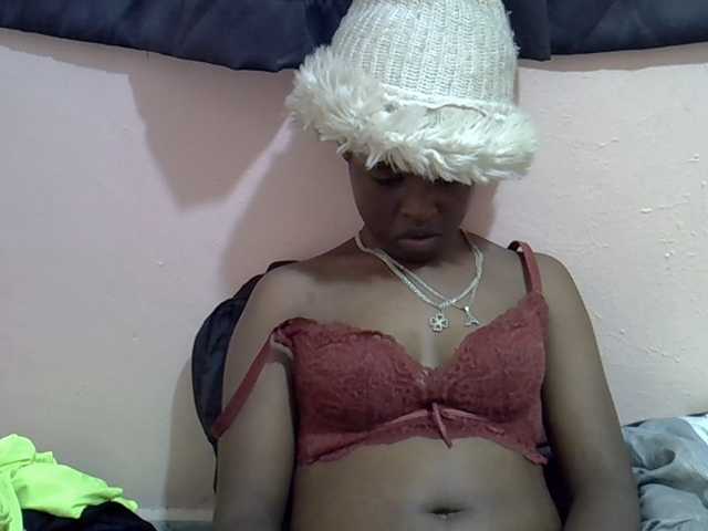 Drippyfey live cam on BongaCams