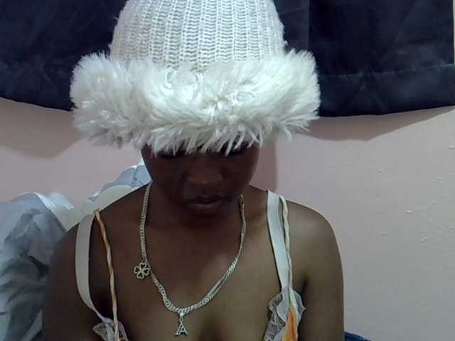 Drippyfey live cam on BongaCams