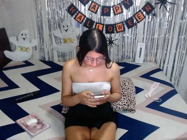 Zoe-lane live cam on BongaCams