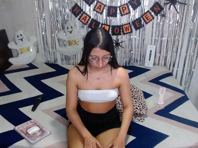 Zoe-lane live cam on BongaCams