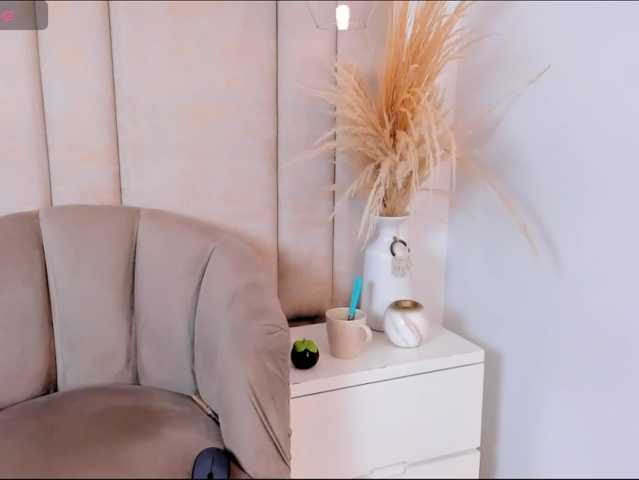 CherryBlushh live cam on BongaCams