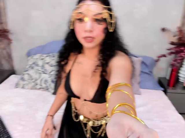 CherryBlushh live cam on BongaCams