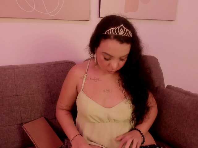 CherryBlushh live cam on BongaCams