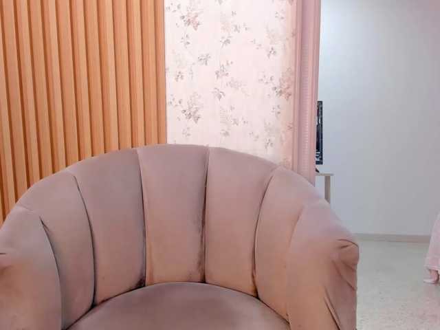 Cherryblushh on Bongacams