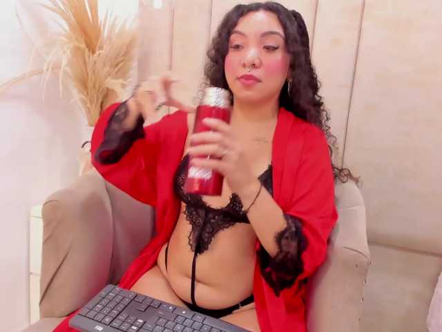 Cherryblushh on Bongacams