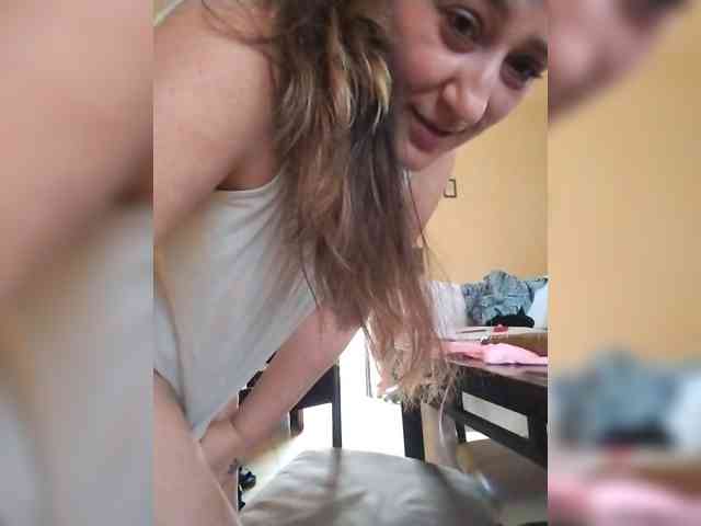 Julylatin webcam