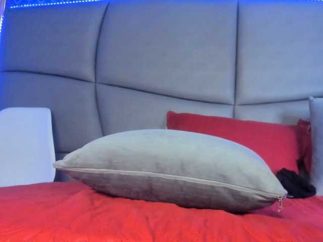 IsabellaThen live cam preview