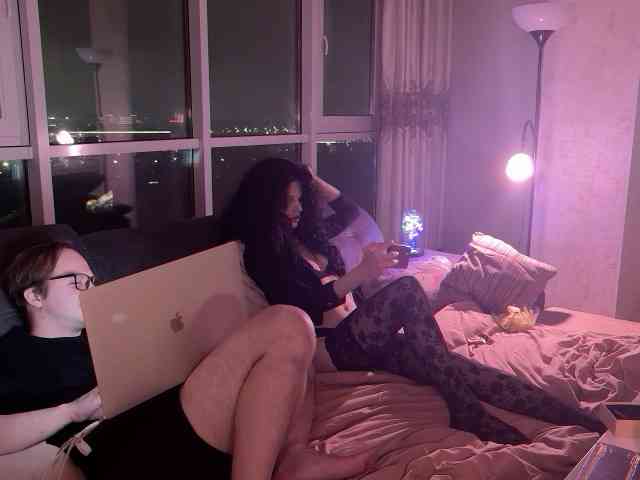 SugarHornyCouple