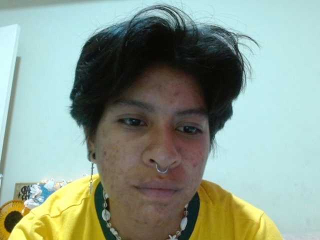 FamilyWoolf live cam on BongaCams