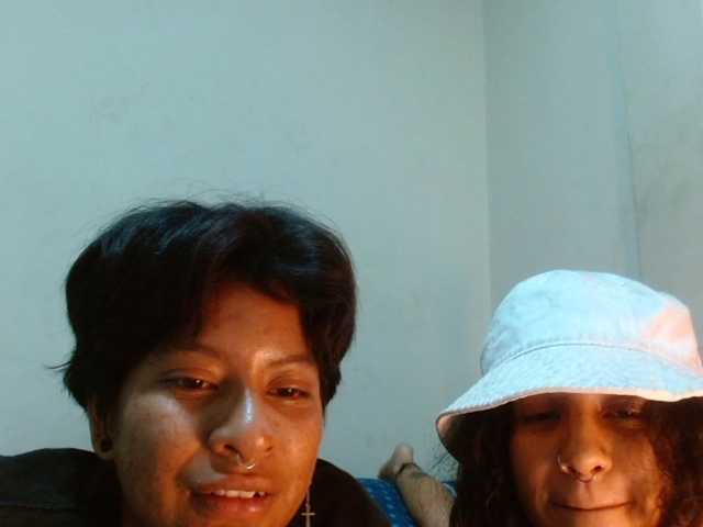 FamilyWoolf live cam on BongaCams