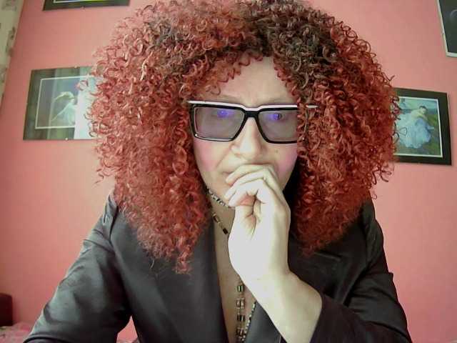 ChristineRed live cam preview