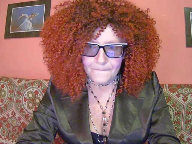ChristineRed live cam preview