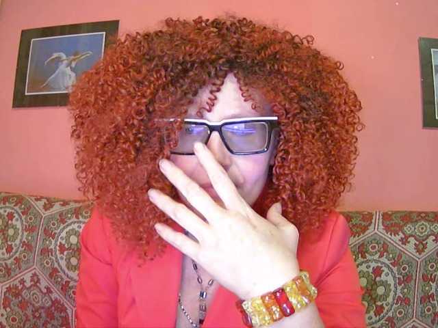 ChristineRed live cam preview