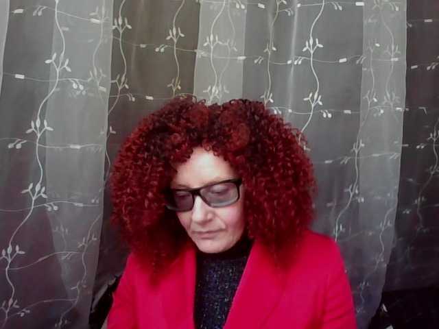 ChristineRed live cam preview