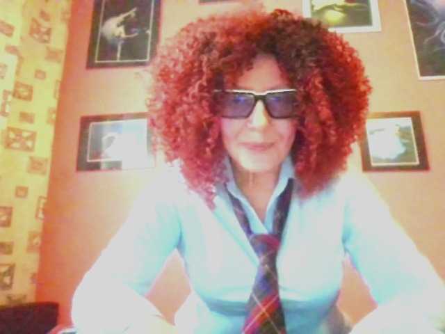 ChristineRed live cam preview