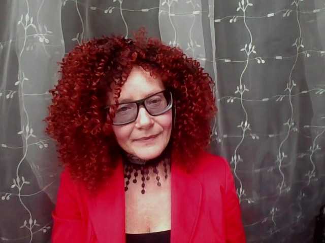 ChristineRed live cam preview