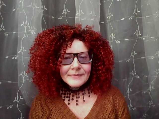 ChristineRed live cam preview