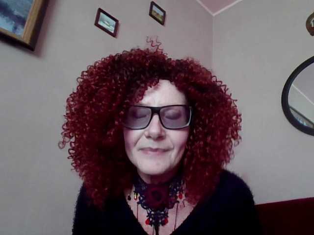 ChristineRed webcam