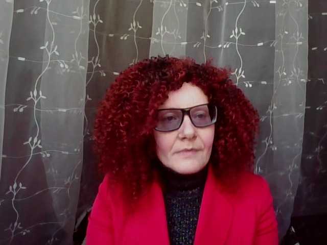 ChristineRed live cam preview