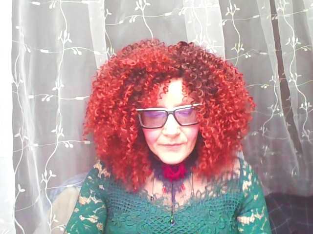 ChristineRed live cam preview