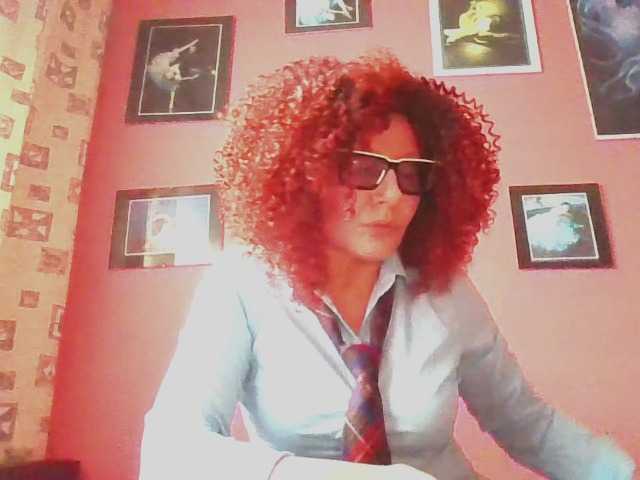 ChristineRed, en directo ahora en BongaCams