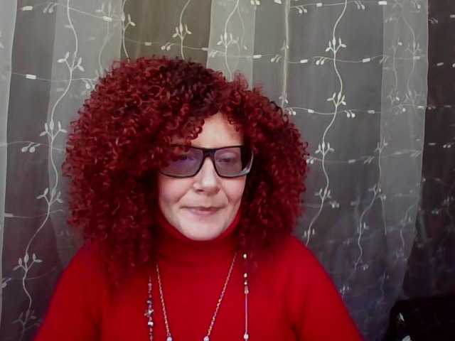 ChristineRed live cam preview