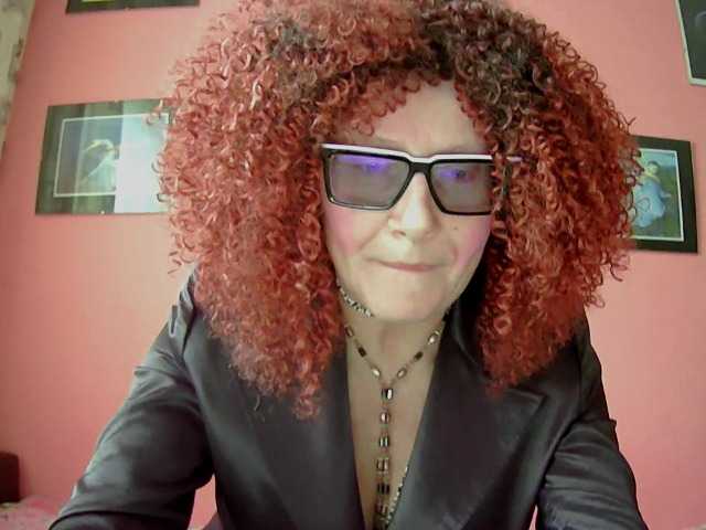 ChristineRed, en directo ahora en BongaCams