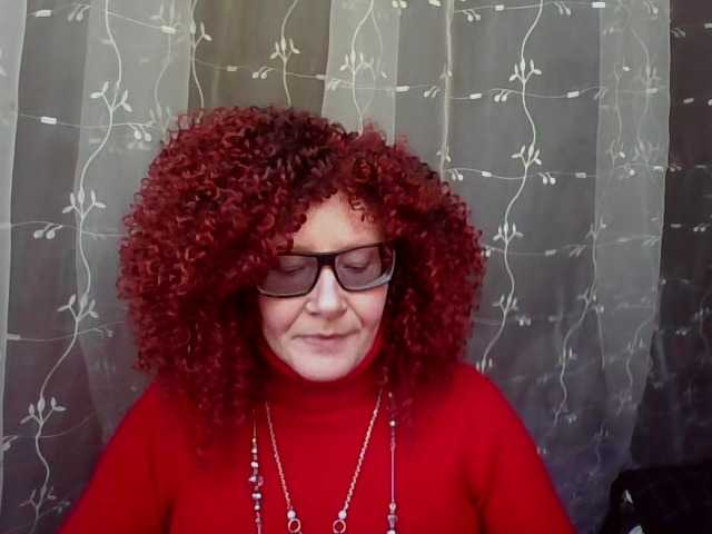 ChristineRed live cam preview