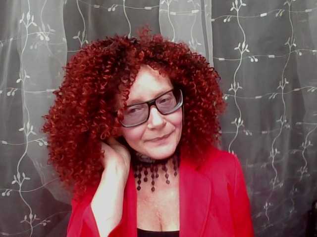 ChristineRed live cam preview
