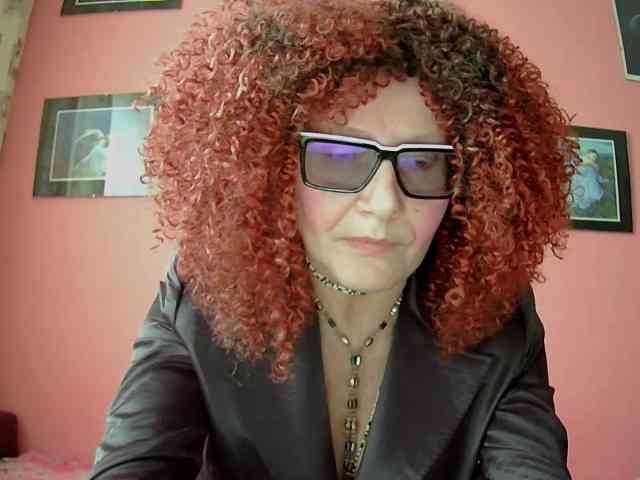 ChristineRed webcam