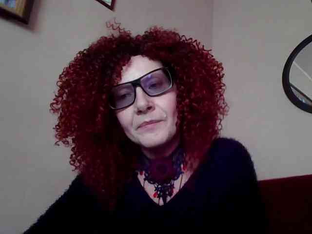 ChristineRed webcam