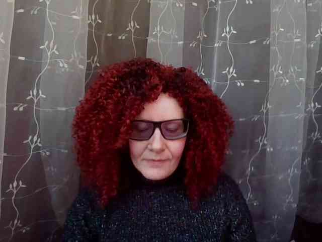ChristineRed webcam