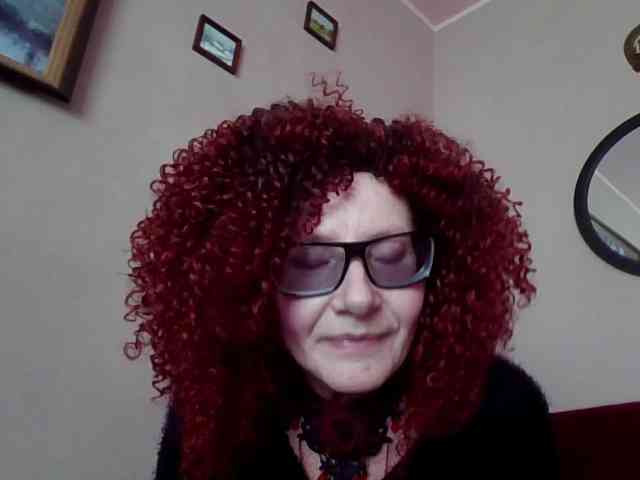 ChristineRed webcam