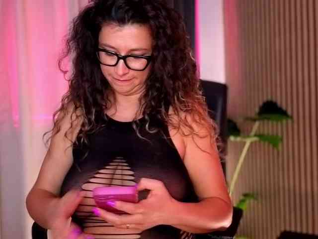 BustyMira