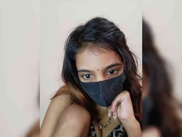 JaraRose22 webcam